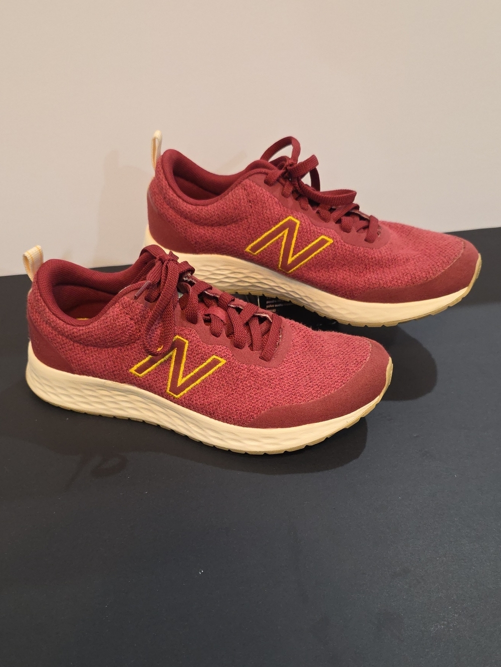 New Balance Fresh Foam Arishi Women's Burgundy Sneakers Yellow Trim Size 6.5